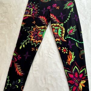 Flowers and paisley leggings